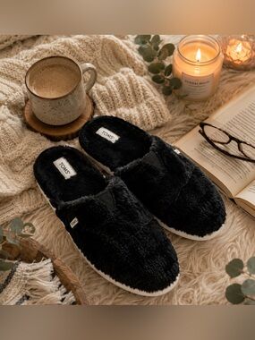 TOMS Alpargata Mallow Mule Faux Fur Slippers Black Women’s 8.5 Cozy Plush